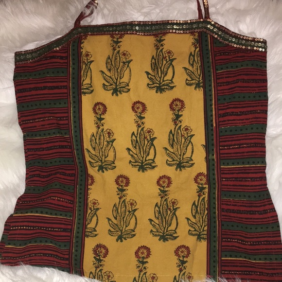 Beautiful tank top - Picture 3 of 3